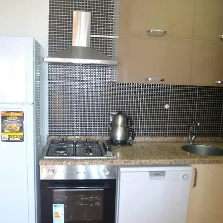 Gold Tower Apartment *